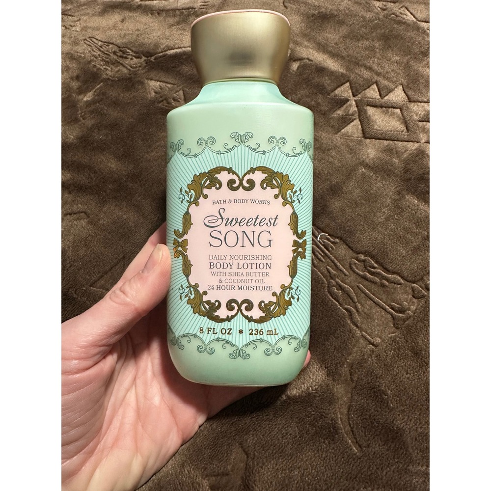 NWOT Bath & Body Works Sweetest Song Body Lotion 8oz Mint Green